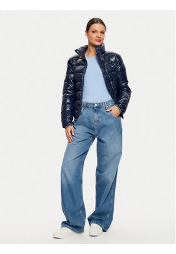 Tommy Jeans Kurtka zimowa Essential DW0DW19312 Granatowy Regular Fit. Kolor: niebieski. Materiał: syntetyk. Sezon: zima