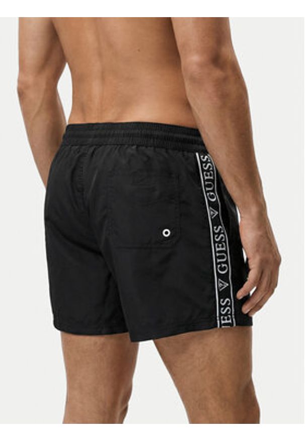 Guess Szorty kąpielowe F6GT00 WN162 Czarny Regular Fit. Kolor: czarny. Materiał: syntetyk