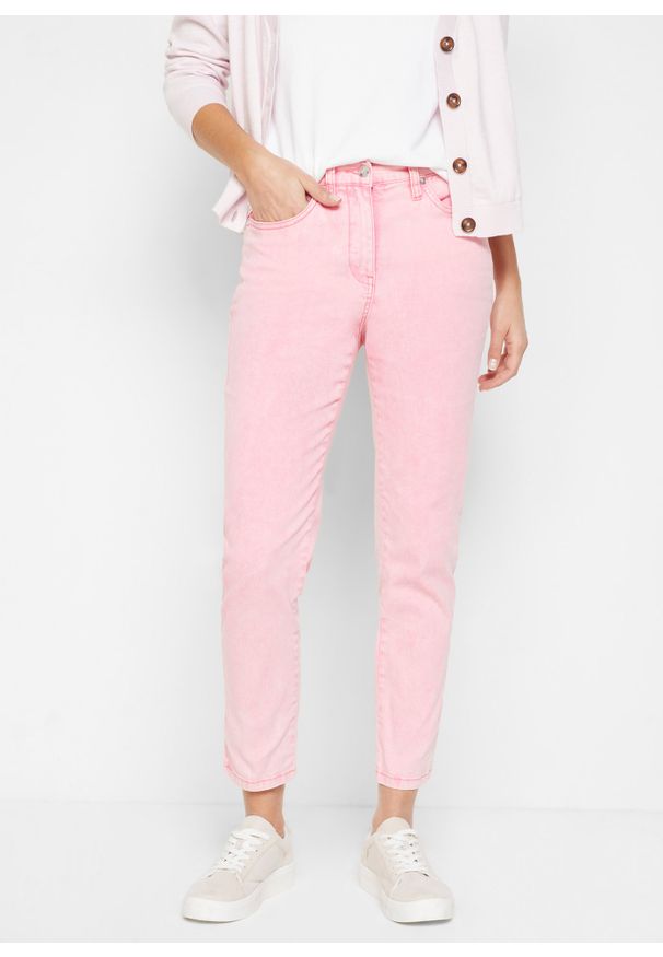 bonprix - "Spodnie twillowe w krótszej długości, z efektem ""used look""". Kolor: różowy. Długość: krótkie