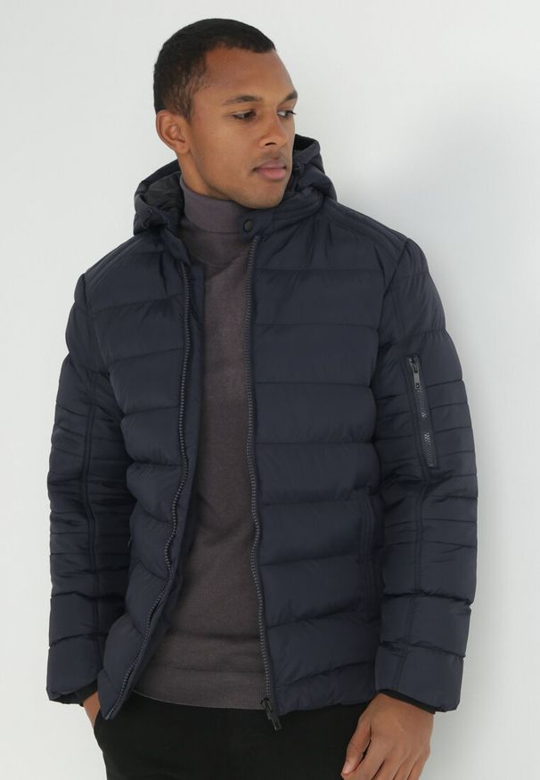 Born2be - Granatowa Kurtka Pikowana Khaddal. Kolor: niebieski. Sezon: zima