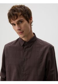 Reserved - Koszula regular z bawełny egipskiej - oliwkowy. Kolor: oliwkowy. Materiał: bawełna #1