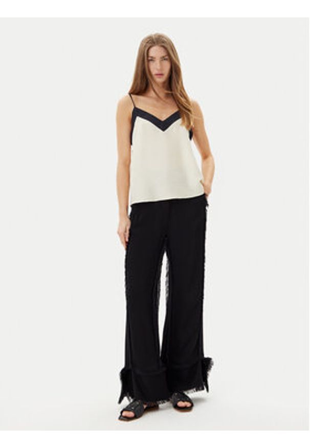 Vero Moda Top Denise 10329790 Beżowy Regular Fit. Kolor: beżowy. Materiał: wiskoza