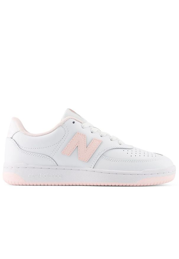 Buty damskie New Balance W0806SA - białe. Okazja: na co dzień. Kolor: biały. Materiał: guma, skóra, syntetyk, materiał. Szerokość cholewki: normalna. Sport: tenis