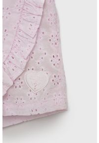 Guess szorty bawełniane dziecięce kolor różowy gładkie. Okazja: na co dzień. Kolor: różowy. Materiał: bawełna. Wzór: gładki. Styl: casual #3