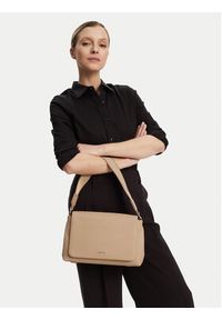 Calvin Klein Torebka Ck Must Satchel_Mono K60K613181 Beżowy. Kolor: beżowy. Materiał: skórzane #5