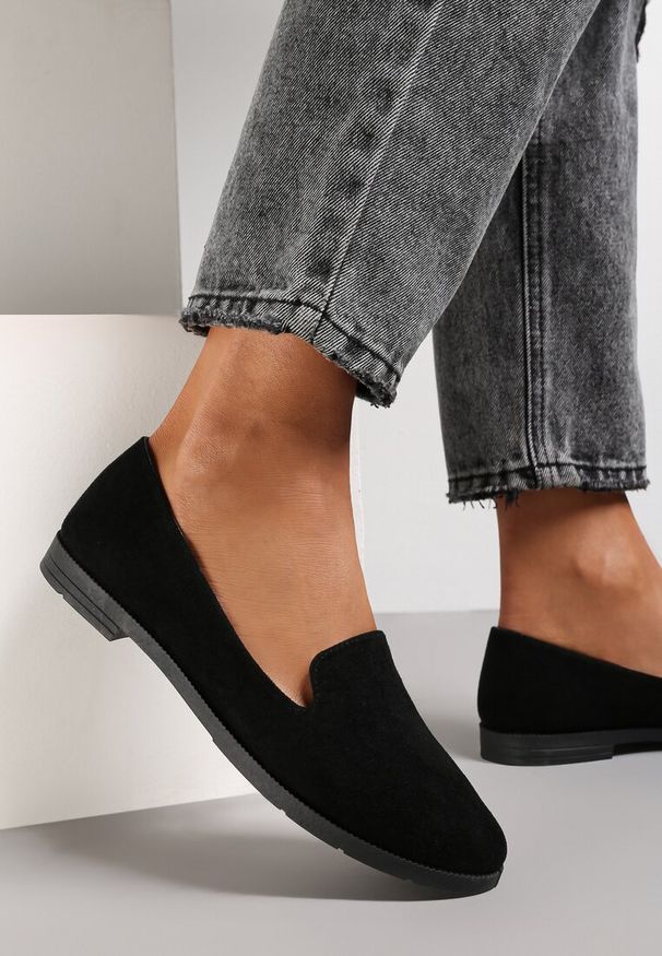 Renee - Czarne Balerinki Typu Loafersy Daphikaia. Okazja: na spacer. Kolor: czarny. Sezon: lato. Styl: elegancki