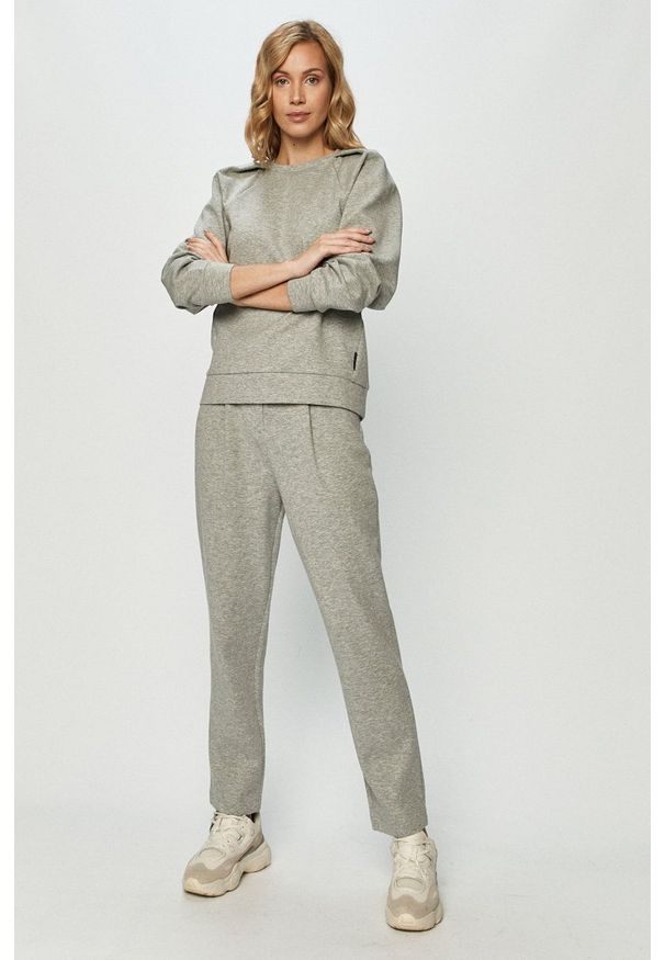 Karl Lagerfeld - Bluza. Okazja: na co dzień. Kolor: szary. Materiał: dzianina. Długość rękawa: raglanowy rękaw. Styl: casual