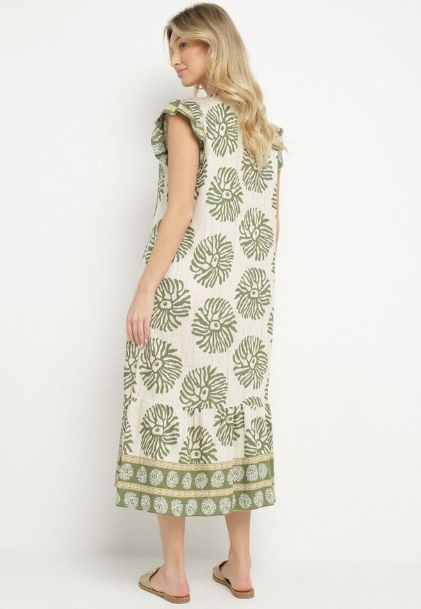 Born2be - Zielona Koszulowa Sukienka z Wiskozą i Geometrycznym Wzorem Siledia. Okazja: na co dzień. Typ kołnierza: kołnierz z falbankami. Kolor: zielony. Materiał: wiskoza. Wzór: geometria. Typ sukienki: koszulowe. Styl: casual, elegancki