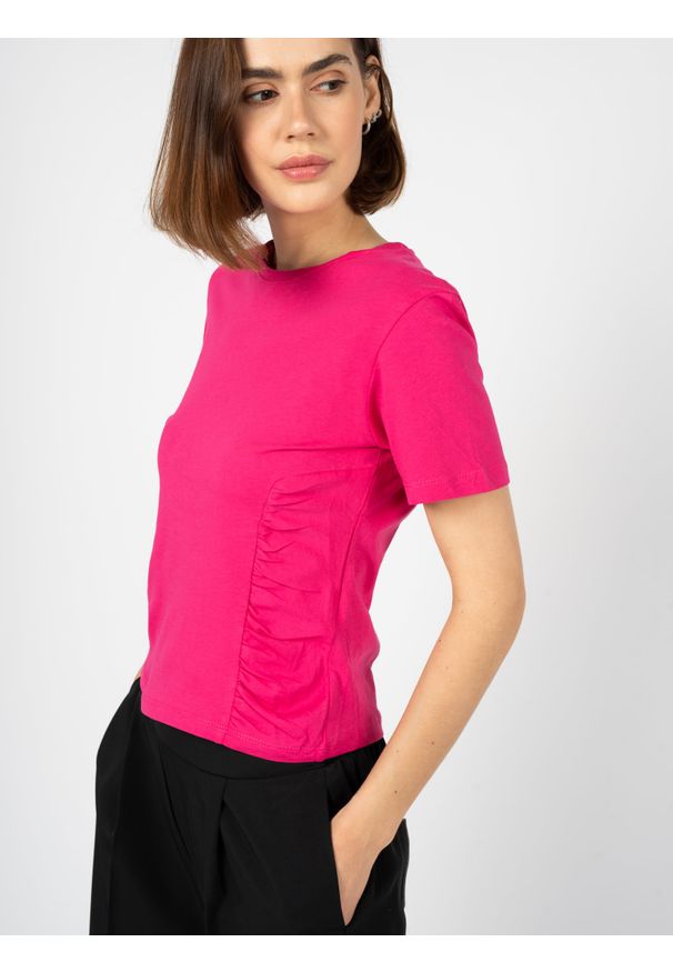 Silvian Heach T-Shirt | CVP23123TS | Kobieta | Różowy. Kolor: różowy. Materiał: bawełna. Długość rękawa: krótki rękaw. Długość: krótkie