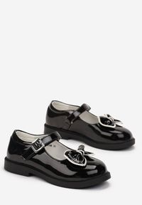 Born2be - Czarne Lakierowane Balerinki z Paskiem i Kokardką Norra. Nosek buta: okrągły. Zapięcie: pasek. Kolor: czarny. Materiał: lakier. Sezon: wiosna, lato. Styl: klasyczny #3