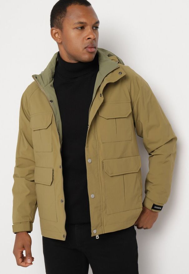 Born2be - Jasnozielona Kurtka Wiatrówka Pikowana z Ociepleniem i Odpinanym Kapturem Bralinae. Okazja: na co dzień. Kolor: zielony. Styl: casual