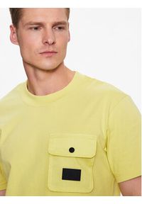 Calvin Klein Jeans T-Shirt J30J323807 Żółty Regular Fit. Kolor: żółty. Materiał: bawełna
