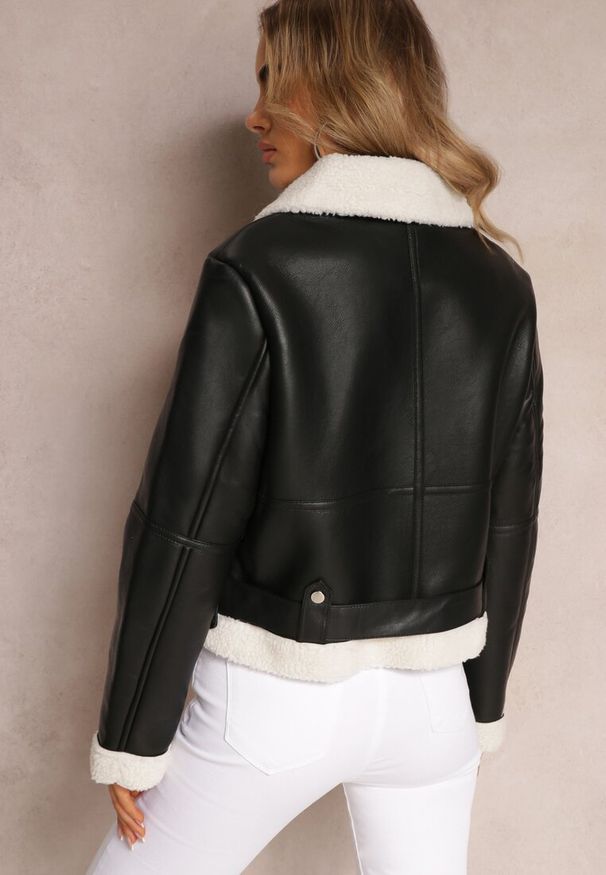 Renee - Czarna Kurtka Biker z Ozdobnym Futerkiem i Paskiem Moela. Kolor: czarny. Materiał: futro. Styl: elegancki