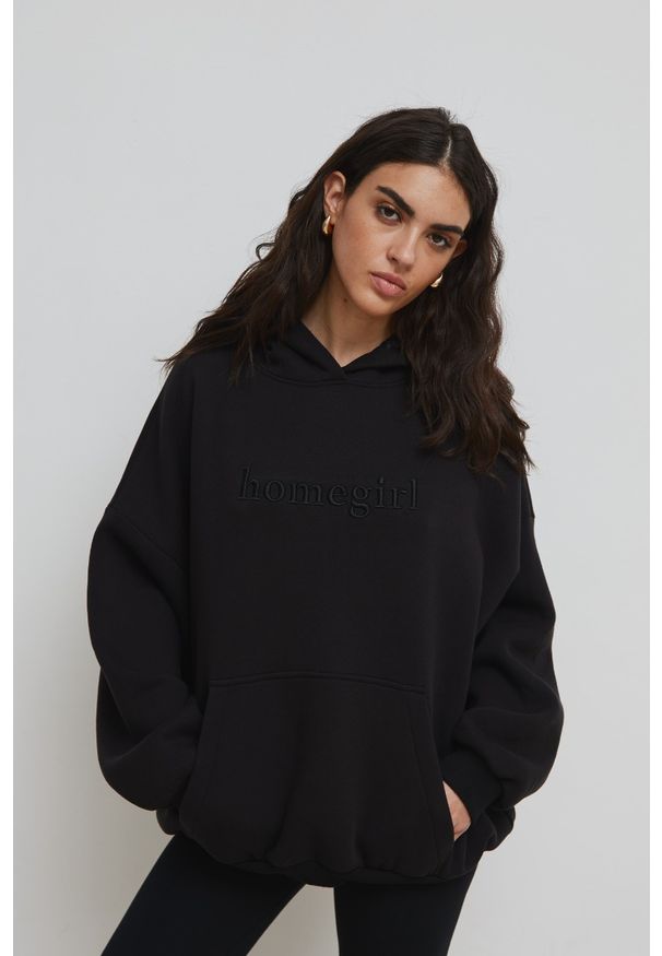 Marsala - Bluza typu oversize z HAFTEM, w kolorze TOTALLY BLACK - EVANS SATIN. Typ kołnierza: kaptur. Materiał: poliester, dresówka, bawełna, dzianina, jeans, wiskoza. Wzór: haft