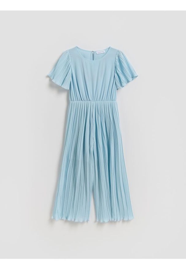 Reserved - Kombinezon z plisowanej tkaniny - jasnoniebieski. Kolor: niebieski. Materiał: tkanina