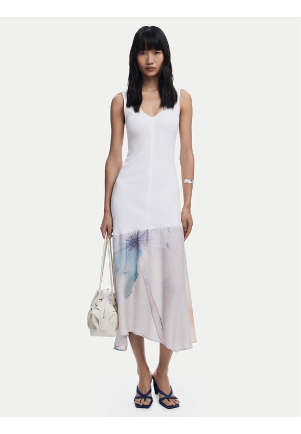 Desigual Sukienka codzienna Dita 25WWVK38 Biały Slim Fit. Okazja: na co dzień. Kolor: biały. Materiał: bawełna. Typ sukienki: proste. Styl: casual