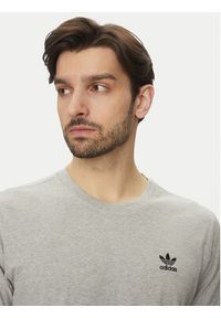Adidas - adidas T-Shirt Trefoil Essentials JC9988 Szary Regular Fit. Kolor: szary. Materiał: bawełna