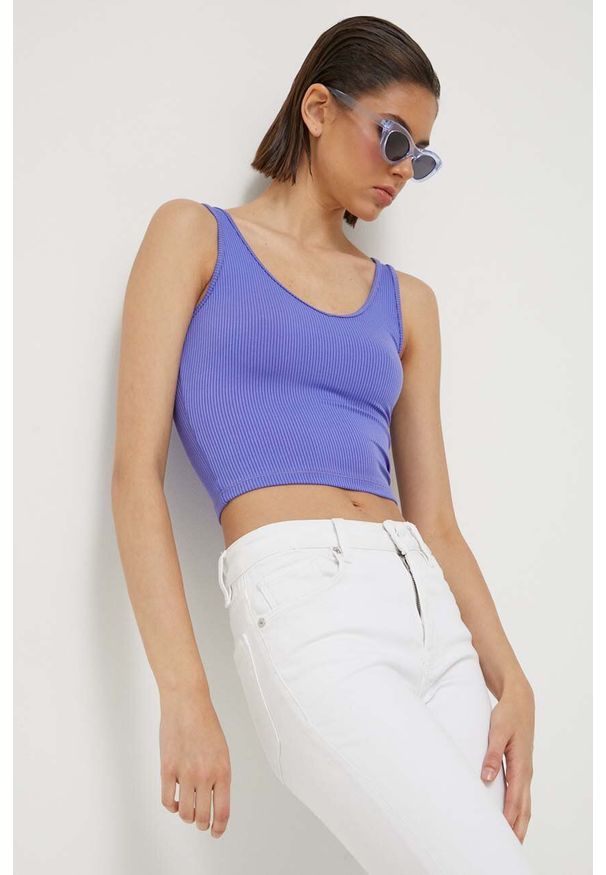 Hollister Co. top damski kolor fioletowy. Kolor: fioletowy. Materiał: dzianina, prążkowany. Długość rękawa: na ramiączkach. Wzór: gładki