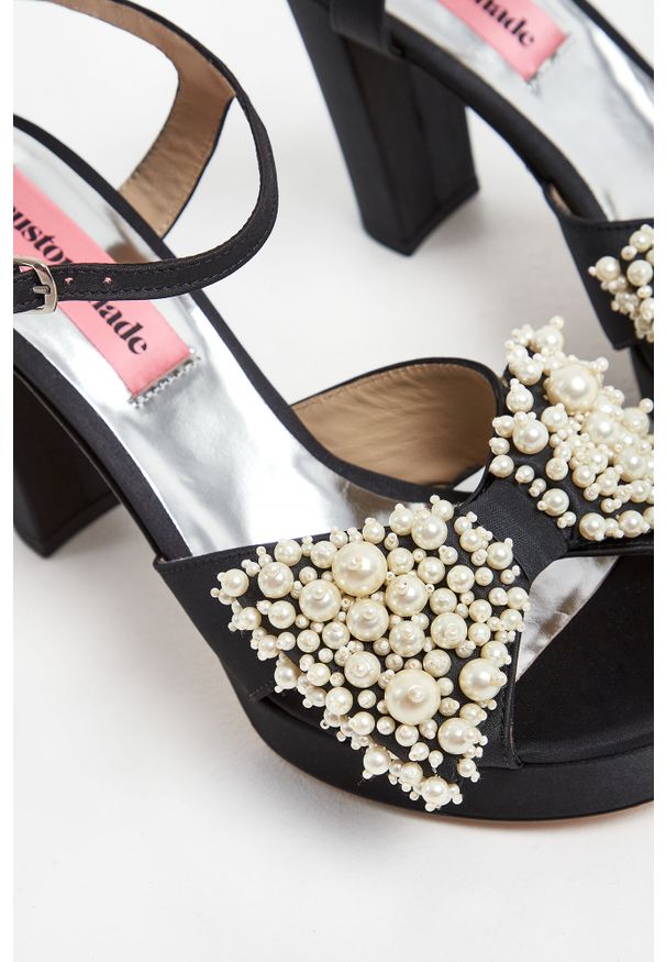 Custommade - Sandały na platformie CUSTOMMADE. Zapięcie: klamry. Materiał: materiał. Wzór: gładki, aplikacja. Obcas: na platformie. Wysokość obcasa: średni
