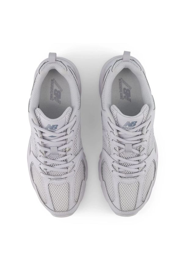 New Balance 530 U530TBA Sneakersy unisex. Okazja: na spacer, na uczelnię, do pracy, na co dzień. Kolor: szary. Materiał: skóra, syntetyk, guma. Szerokość cholewki: normalna. Sezon: lato. Sport: turystyka piesza