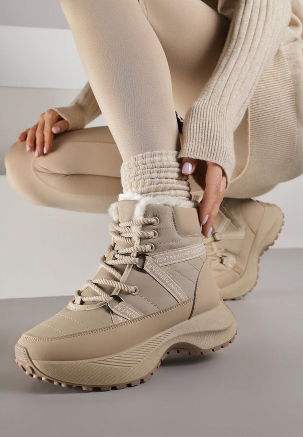 Renee - Ciemnobeżowe Sportowe Śniegowce Chunky na Platformie Ishweda. Kolor: beżowy. Materiał: jeans. Obcas: na platformie. Styl: sportowy