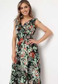 Born2be - Czarno-Zielona Sukienka z Kopertowym Dekoltem w Kwiaty z Gumką w Pasie Fionessa. Okazja: na co dzień. Typ kołnierza: dekolt kopertowy. Kolor: czarny. Wzór: kwiaty. Typ sukienki: kopertowe. Styl: klasyczny, casual, elegancki #4