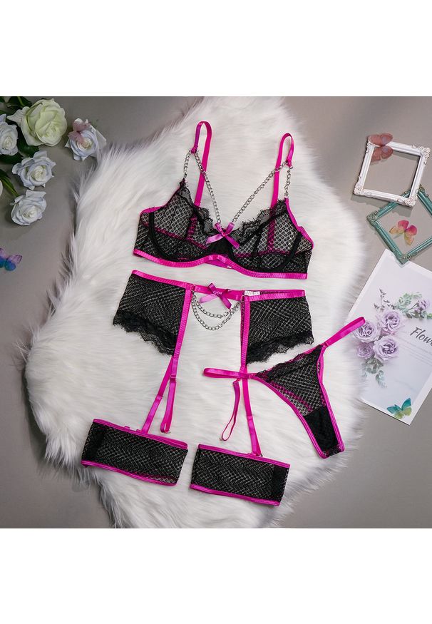 Intica - Bielizna z koronką i łańcuszkiem na romantyczne wieczory Jeehyun. Kolor: wielokolorowy. Materiał: koronka. Wzór: koronka