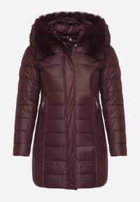 Born2be - Bordowa Długa Kurtka Pikowana z Odpinanym Kapturem i Futerkiem Retelma. Okazja: na co dzień. Kolor: czerwony. Materiał: futro. Długość: długie. Styl: casual #3