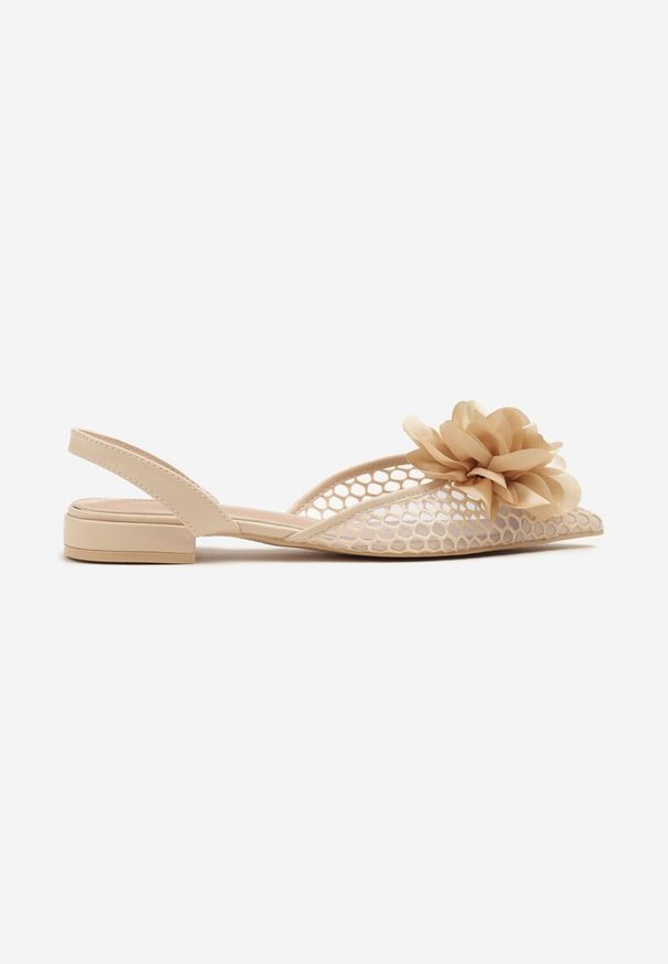 Renee - Beżowe Sandały Vices Slingback z Siateczkową Cholewką Ozdobione Kwiatem 3D Lilivora. Okazja: na co dzień. Zapięcie: sprzączka. Kolor: beżowy. Wzór: aplikacja, kwiaty. Sezon: lato. Styl: klasyczny, elegancki, casual