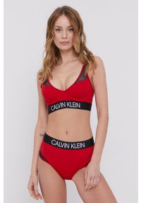 Calvin Klein Biustonosz kąpielowy kolor czerwony miękka miseczka. Kolor: czerwony. Materiał: dzianina #4