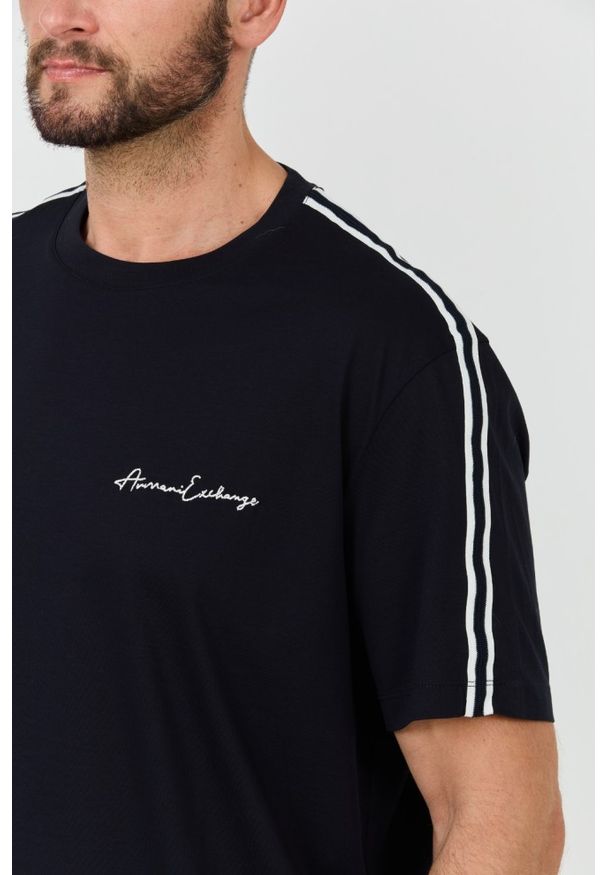 Armani Exchange - ARMANI EXCHANGE Granatowy męski t-shirt, Rozmiar L. Kolor: niebieski