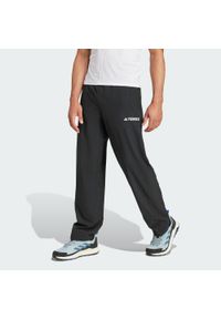 Adidas - Spodnie Terrex Multi Liteflex. Kolor: czarny. Materiał: materiał. Sezon: lato. Sport: turystyka piesza #1