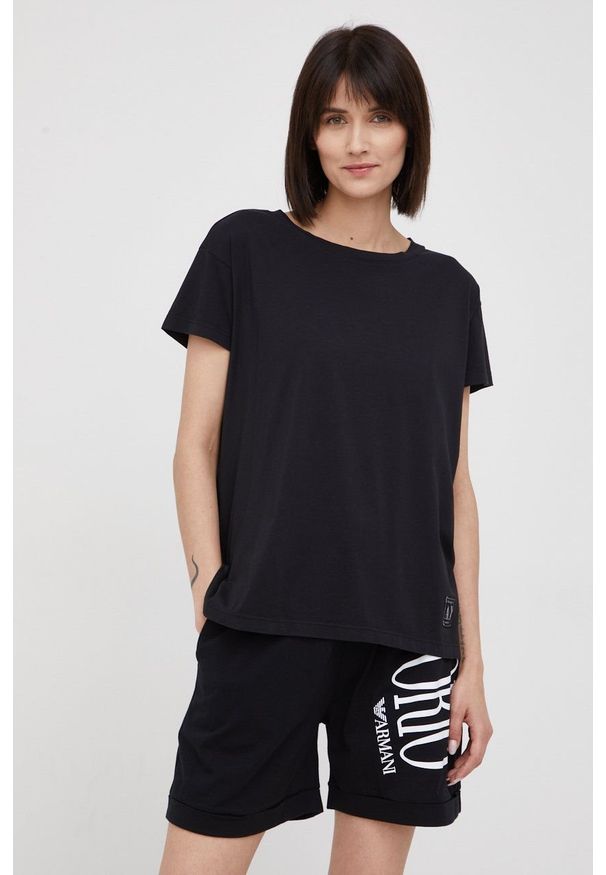 Armani Exchange t-shirt bawełniany kolor czarny. Okazja: na co dzień. Kolor: czarny. Materiał: bawełna. Wzór: gładki, aplikacja. Styl: casual