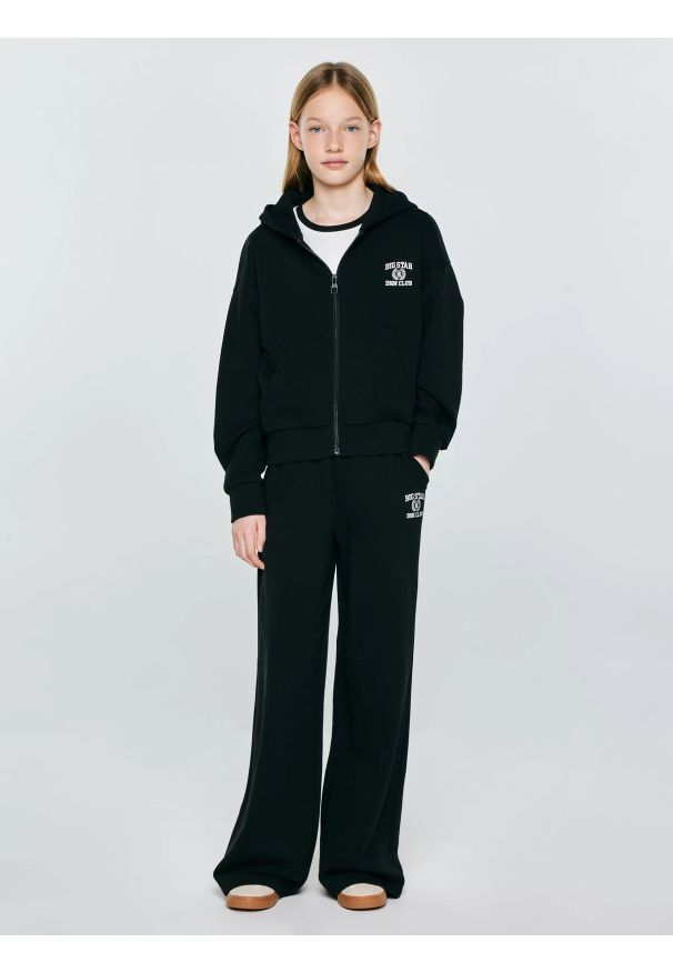 Big-Star - Bluza dziewczęca rozpinana z kapturem czarna Nomah 906. Okazja: na co dzień. Typ kołnierza: kaptur. Kolor: czarny. Materiał: dzianina. Wzór: haft. Styl: casual