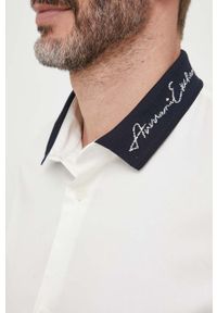 Armani Exchange koszula męska kolor beżowy regular z kołnierzykiem klasycznym. Typ kołnierza: kołnierzyk klasyczny. Kolor: beżowy. Materiał: tkanina. Styl: klasyczny #3