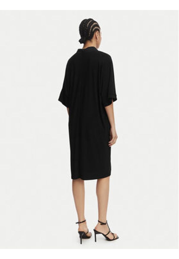 Joseph Ribkoff Sukienka codzienna 261010 Czarny Relaxed Fit. Okazja: na co dzień. Kolor: czarny. Materiał: syntetyk. Typ sukienki: proste. Styl: casual