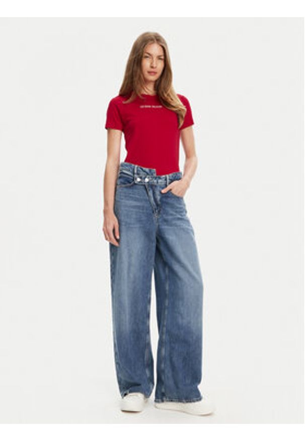Guess Jeans T-Shirt W4YI01 J1314 Czerwony Slim Fit. Kolor: czerwony. Materiał: bawełna