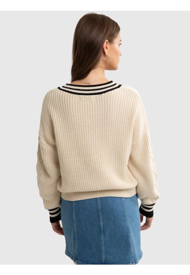 Big-Star - Sweter dziewczęcy w stylu college kremowy Collagia 103. Okazja: na uczelnię, na co dzień. Kolor: biały. Materiał: bawełna, skóra. Wzór: aplikacja. Styl: młodzieżowy, klasyczny, casual
