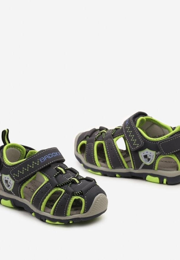 Born2be - Granatowo-Zielone Sandały Sportowe na Rzepy z Wkładką ze Skóry Naturalnej Wavia. Zapięcie: rzepy. Kolor: niebieski. Materiał: skóra. Styl: sportowy