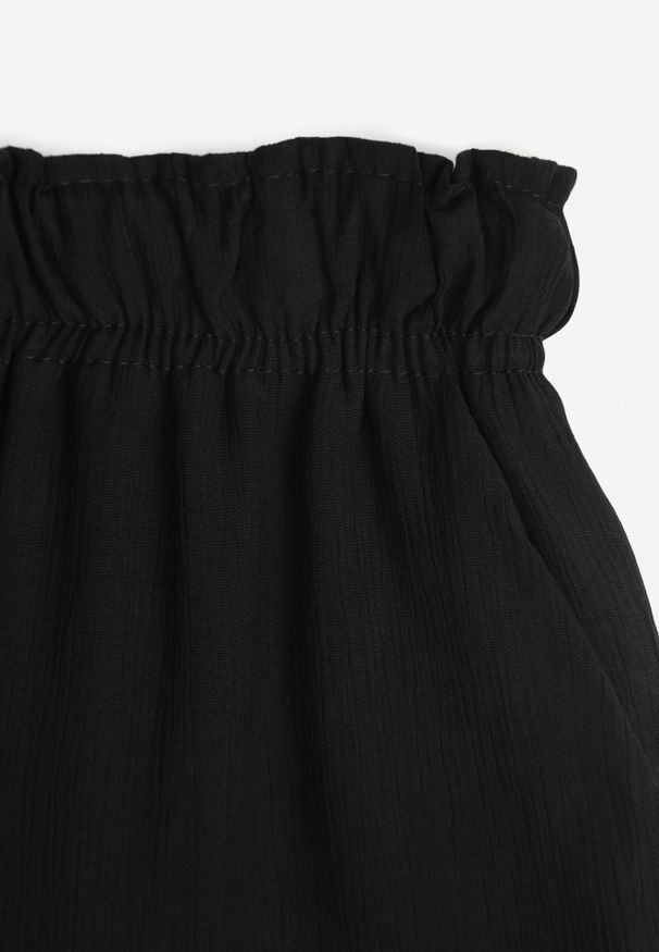 Renee - Czarne Spodnie Materiałowe z Marszczoną Gumką Pimpernel. Kolor: czarny. Materiał: materiał