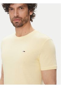 Tommy Jeans T-Shirt DM0DM20363 Żółty Slim Fit. Kolor: żółty. Materiał: syntetyk #4
