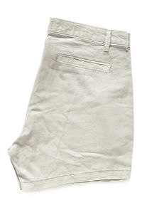 Wrangler - DAMSKIE SPODENKI WRANGLER CHINO SHORT FADED KHAKI W29DPG028. Kolor: brązowy. Materiał: len, materiał. Sezon: lato #5