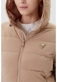 Guess - GUESS Brązowa długa damska kurtka New Aleta, Rozmiar S. Kolor: beżowy. Długość: długie #5