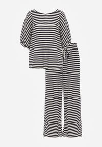 Renee - Beżowo-Granatowy Komplet Oversize Stylizowany na Dziergany T-shirt i Luźne Spodnie w Paski Relorin. Kolor: beżowy. Materiał: dziergany. Wzór: paski #7