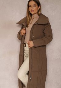 Renee - Brązowa Kurtka za Kolano Pikowana Chadi. Kolor: brązowy. Materiał: jeans, tkanina. Sezon: zima, jesień. Styl: klasyczny, elegancki #4