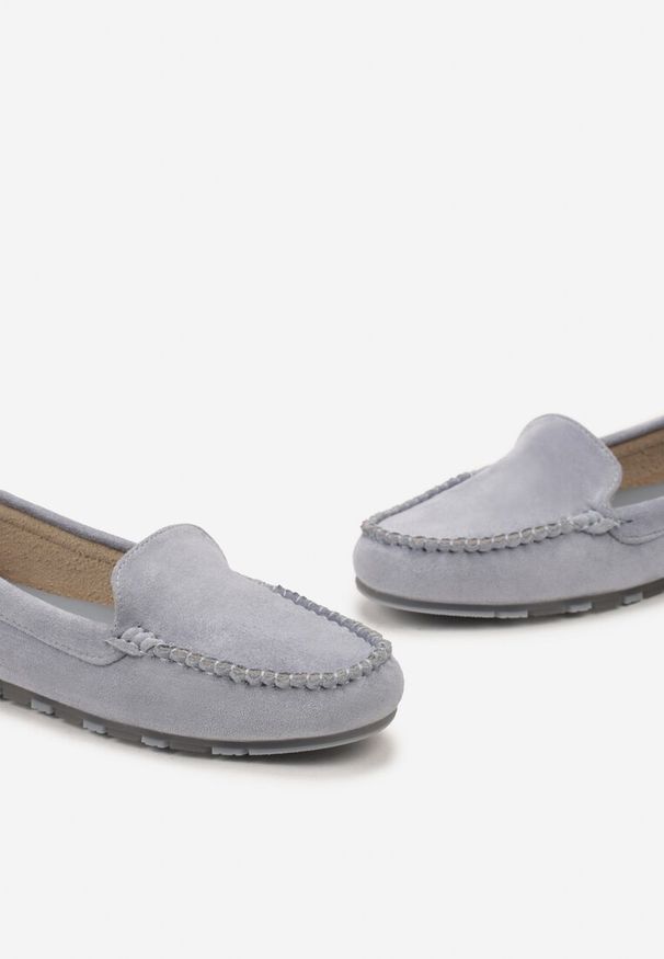 Born2be - Jasnoniebieskie Mokasyny o Klasycznym Fasonie z Przeszyciem Elisame. Kolor: niebieski. Styl: klasyczny