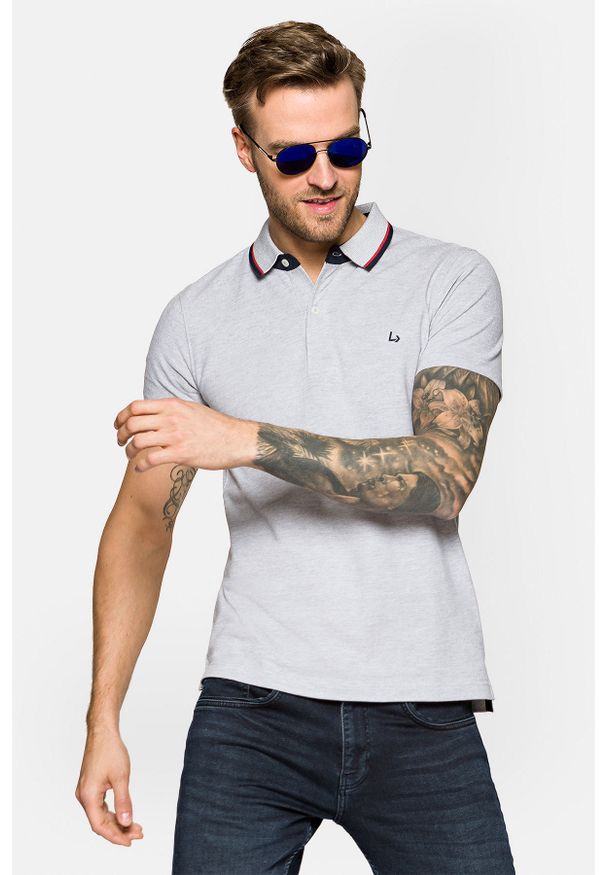 Lancerto - Koszulka Szara Polo Hubert. Typ kołnierza: polo. Kolor: szary. Materiał: bawełna, materiał, włókno. Wzór: kolorowy, ze splotem. Styl: klasyczny