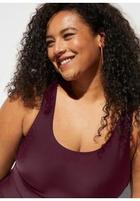 bonprix - Kostium kąpielowy shape z ozdobnymi plisami, lekki stopień modelowania sylwetki. Kolor: czerwony. Materiał: materiał #2