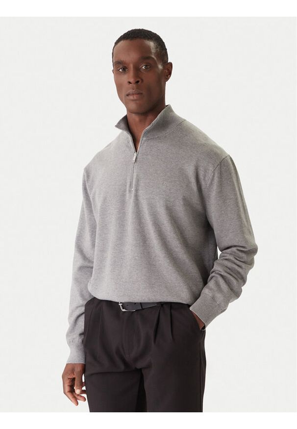 Calvin Klein Sweter LV040BM356 Szary Regular Fit. Kolor: szary. Materiał: bawełna