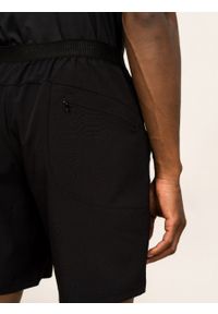 outhorn - Spodenki treningowe męskie - czarne. Kolor: czarny. Materiał: materiał, poliester, elastan, włókno. Wzór: gładki